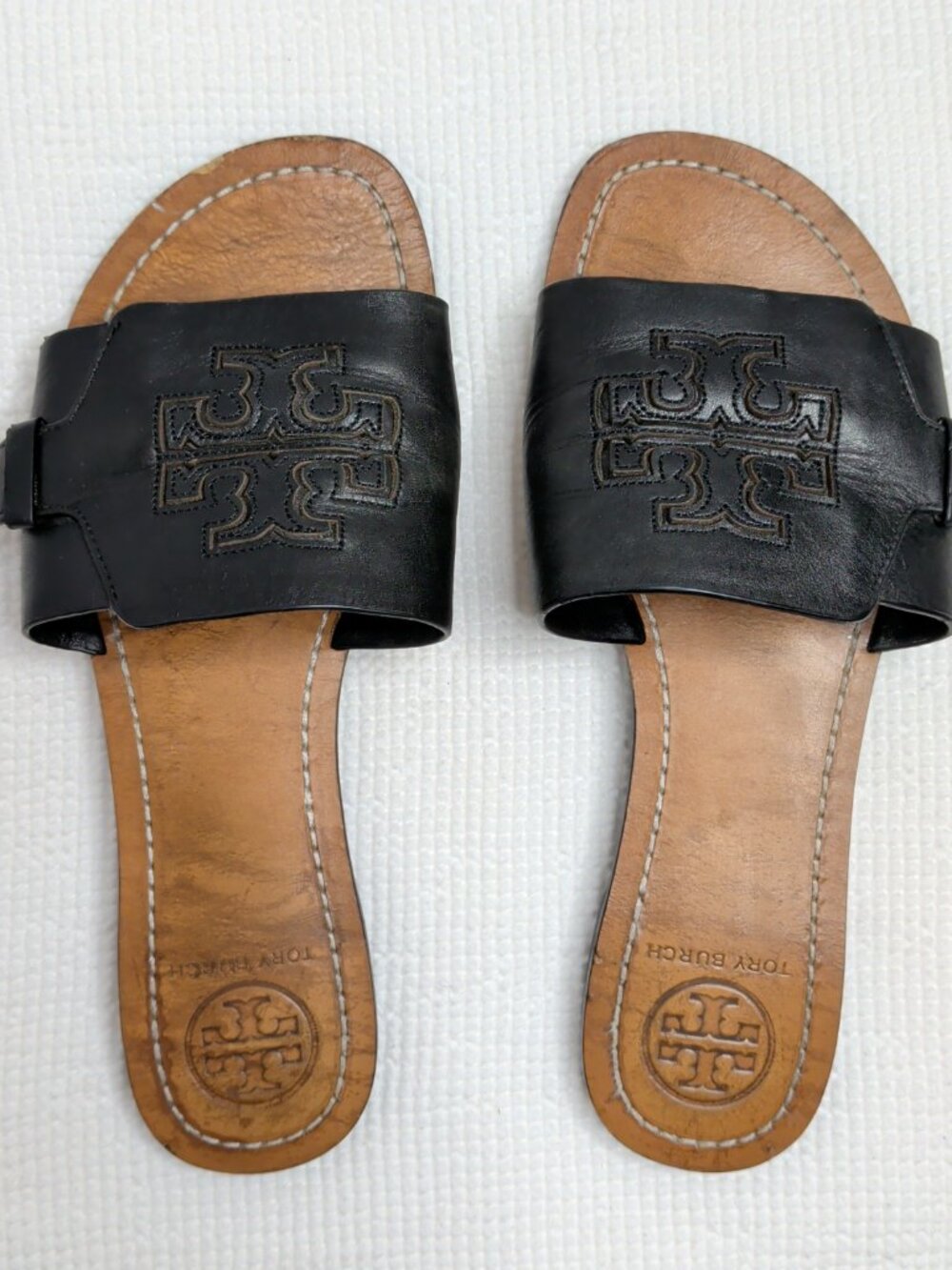 TORY BURCH Melinda Slide Sandal Size 8M Black Leather Embossed Logo Stacked Heel